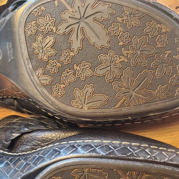 EUC Sofft Black Leather Clogs 11W - Picture 5 of 9